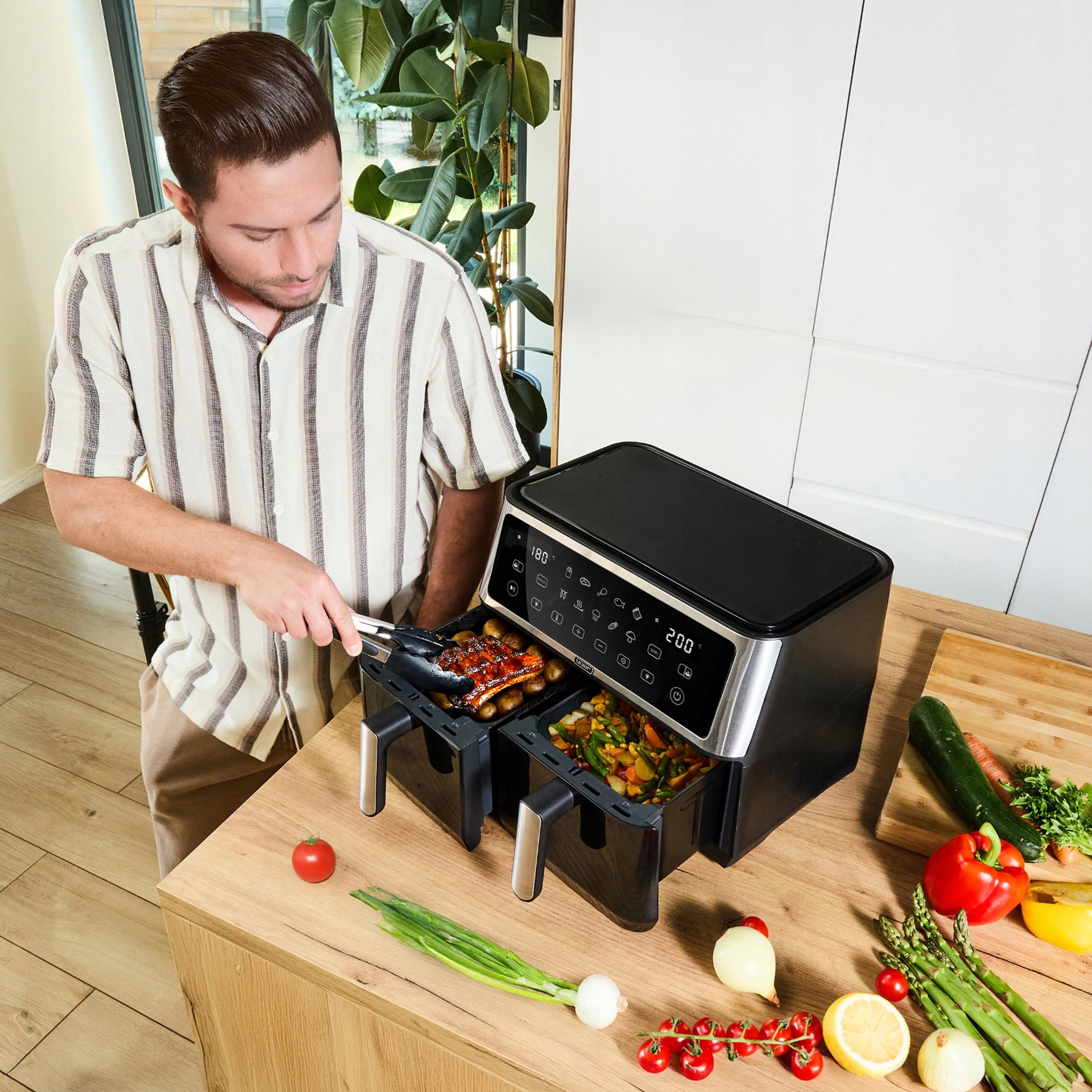 Frytkownica beztłuszczowa 11L Air Fryer Yoer 2800W 12 programów 23 elementy