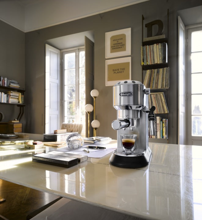 De'Longhi Kolbowy ekspres ciśnieniowy De'Longhi EC 685.M 1350 W srebrny/szary