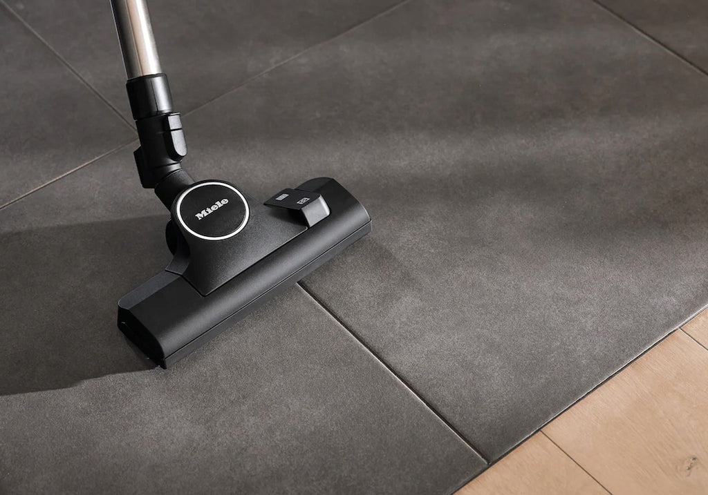 Odkurzacz workowy Miele Guard M1 Parquet XL 890 W AirClean BrilantWhite