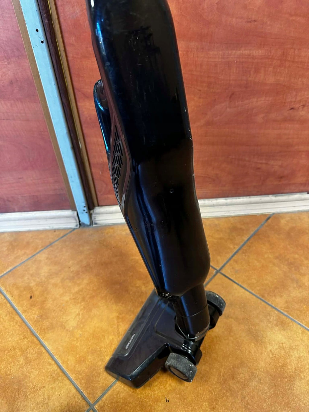 Odkurzacz pionowy Beko VRT61821VD niebieski