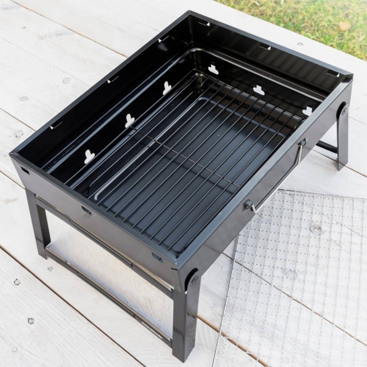 Innovagoods przenośny składany grill węglowy 35x27 cm dla 2 osób (żelazny)